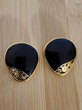 Edgar Berebi Vintage Clip-on Black Gold Earrings 1980's